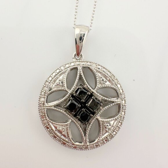 Elegant 1/2 Ct Black and White Diamond Sheath Necklace in Sterling Silver - Picture 7 of 11